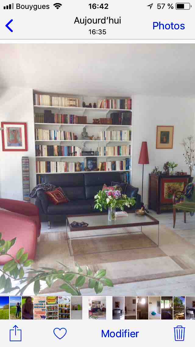 หนังสือให้ยืม 