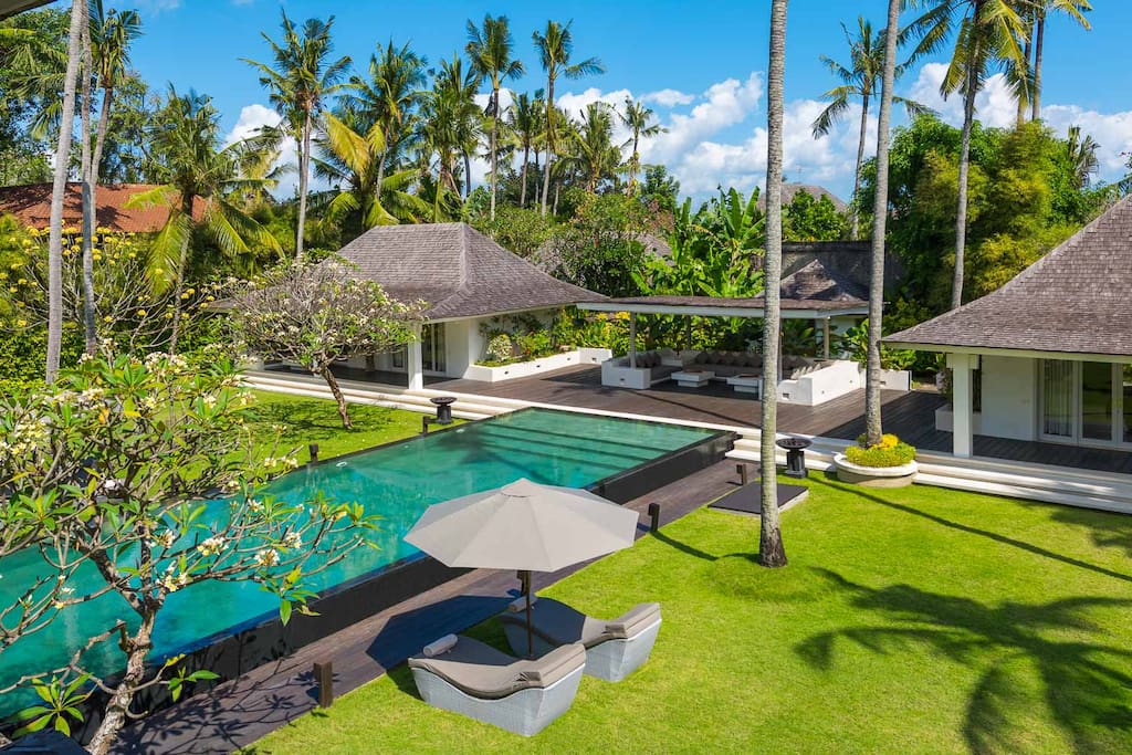 Garden Suites and Pool Lounge from Main Building