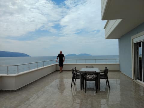 Comfortable beach flat with fantastic view terrace