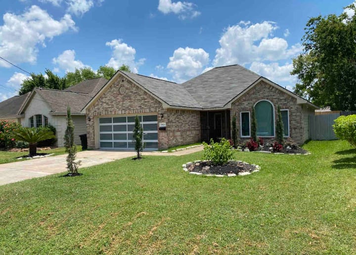 Comfy, Medical center, Museums, Montrose, Downtown Houses for Rent in