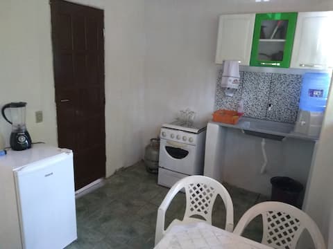 Top Airbnb: Kitnet complete center Nova Viçosa, Wi-Fi garage em Nova Viçosa