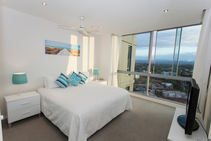 Chambre 2 donnant sur l'ouest vers l'arrière-pays - Configuration en lit King Size ou 2 lits simples