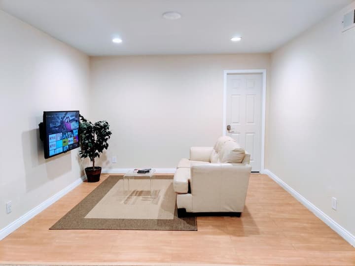 Business-friendly Room W/fast Wifi, Near Ifly (Aa) - Hayward, CA