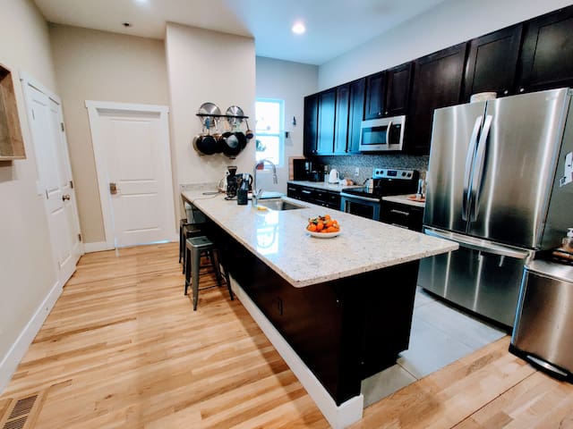 •The House on KING• Central CBUS, OSU Med, Dwntwn gallery image 2