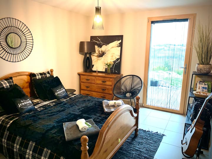 Მთავარი აპარტამენტი 2