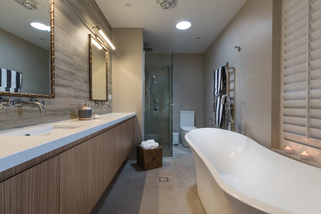 Ensuite
