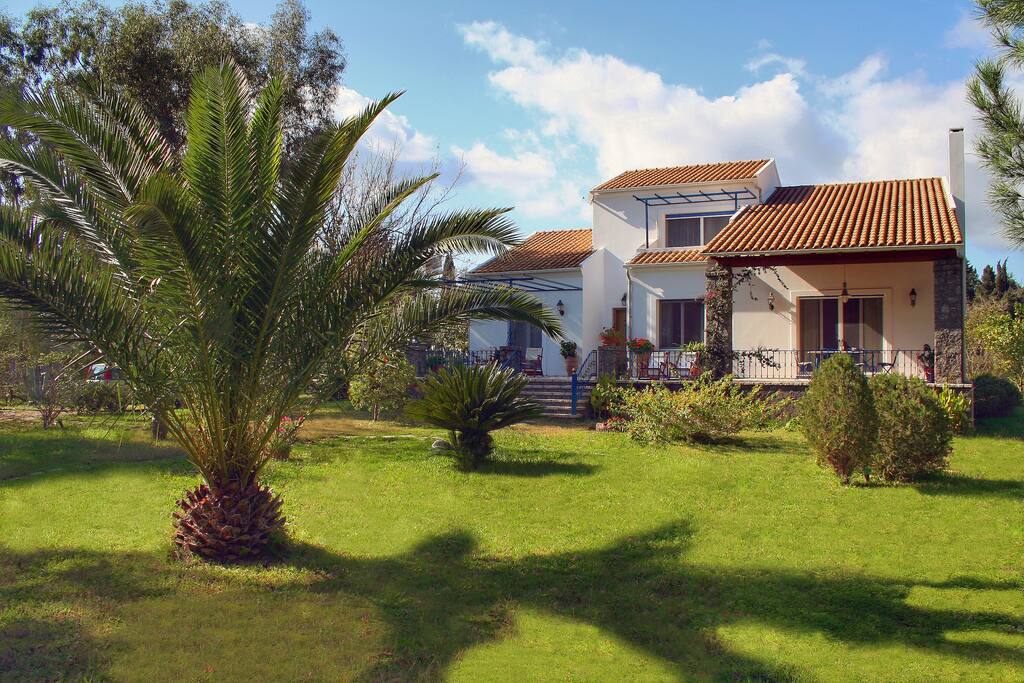 Villa Lefka and the Gardens