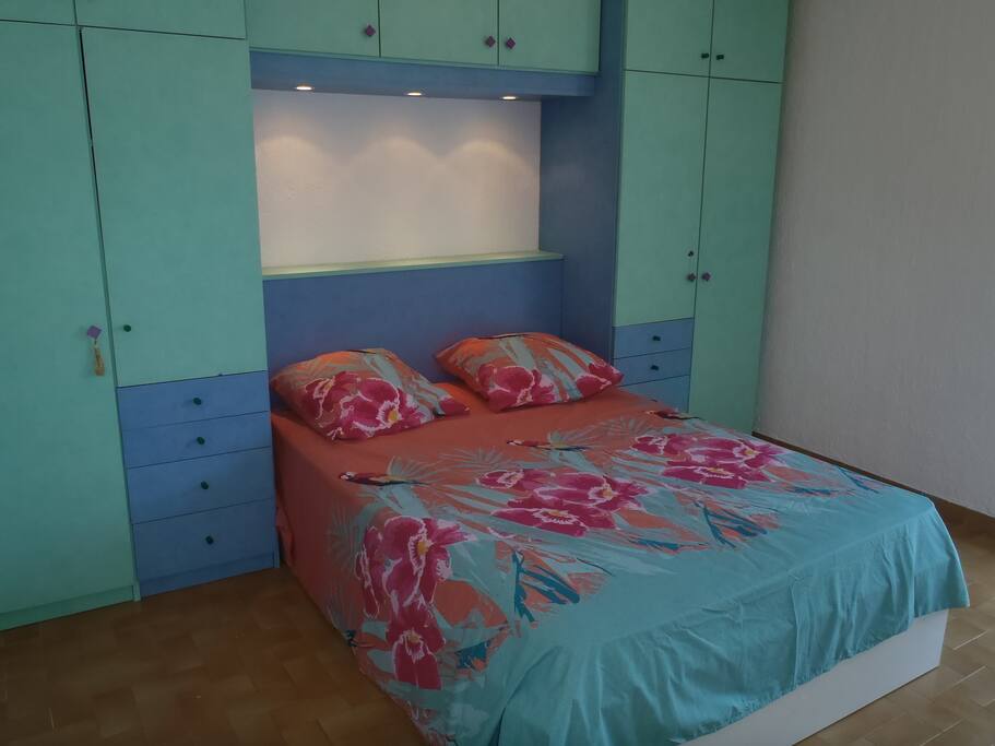 Chambre orientée au nord est, garantie de fraîcheur en été!