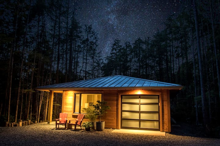 Hemlock Hideaway Cottage