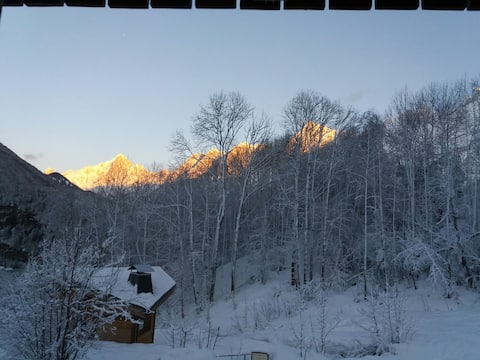 Annonce Airbnb populaire: Chalet Apartment 1 bedroom on the ground floor, Les Houches à Les Houches