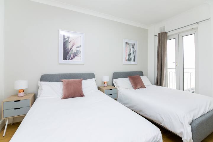 Great 2bed, newly refurbished/ Chancery Lane gallery image 3