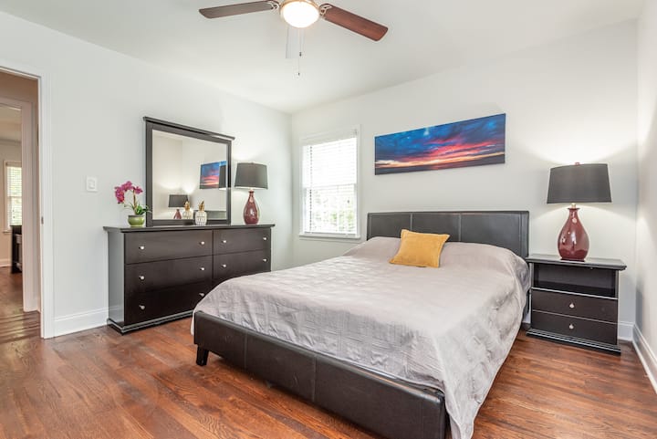 Საძინებელი #3 Queen - მთავარი დონე