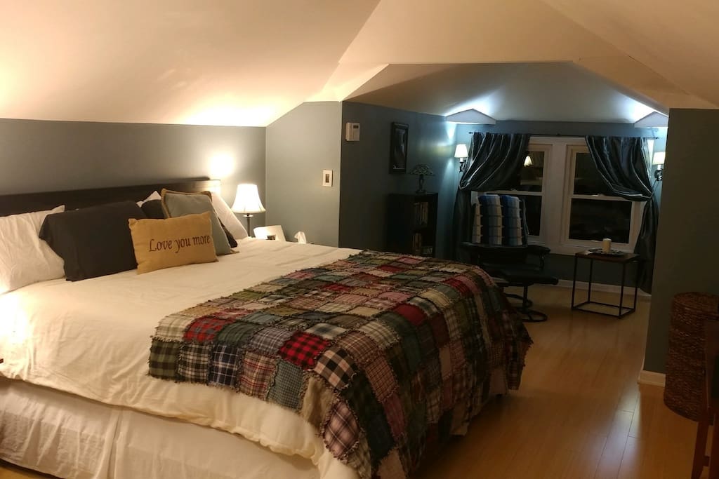 King Bed with reading nook