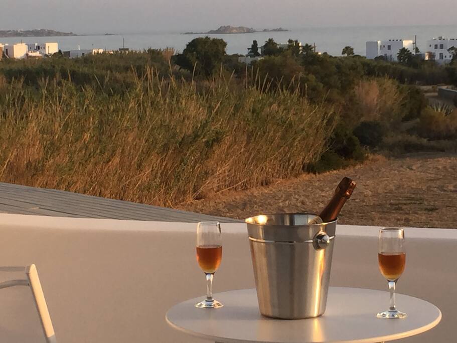 Mezzadine Verenda with Spectacular Sea and Paros and channel islands view