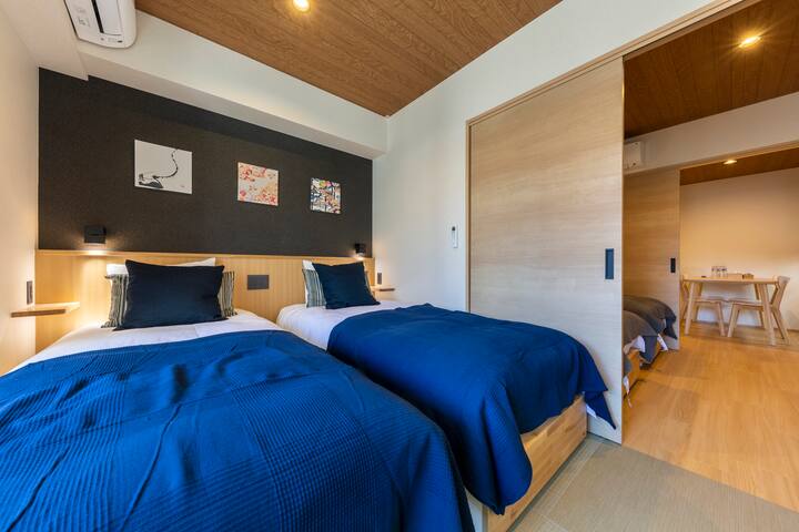 【真 Shin】Asakusa Sta.5 min/4PAX/2DK/4 single bed gallery image 2