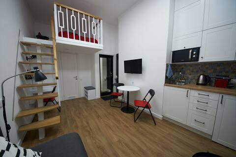 5 - Cozy two-level smart apartment