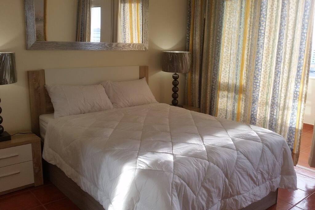 AIR-CONDITIONED BEDROOM