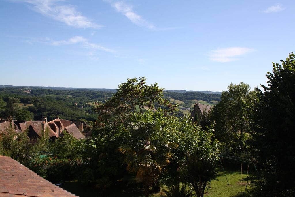 La Vallée/le village/les jardins du voisinage