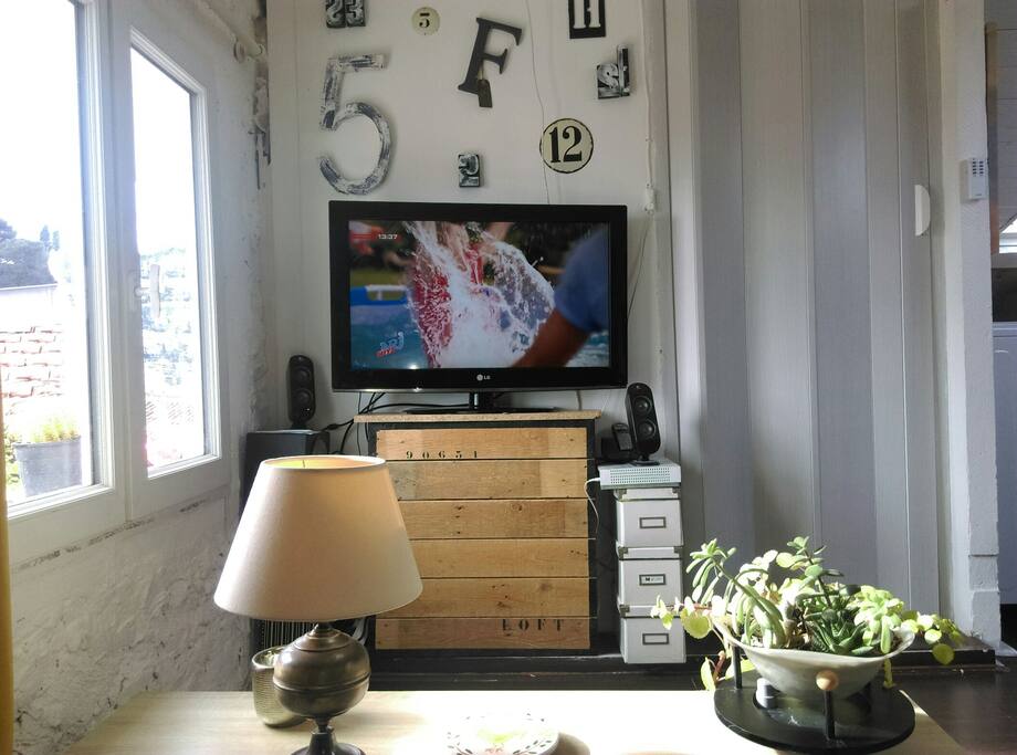 Vus du canapé. Espace détente.