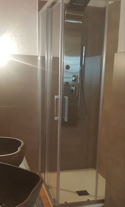 hydro massage shower