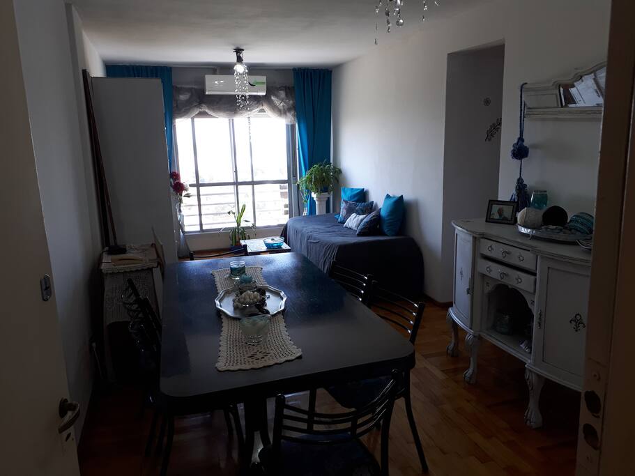 Vista completa del salón