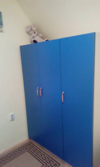 Шкаф
