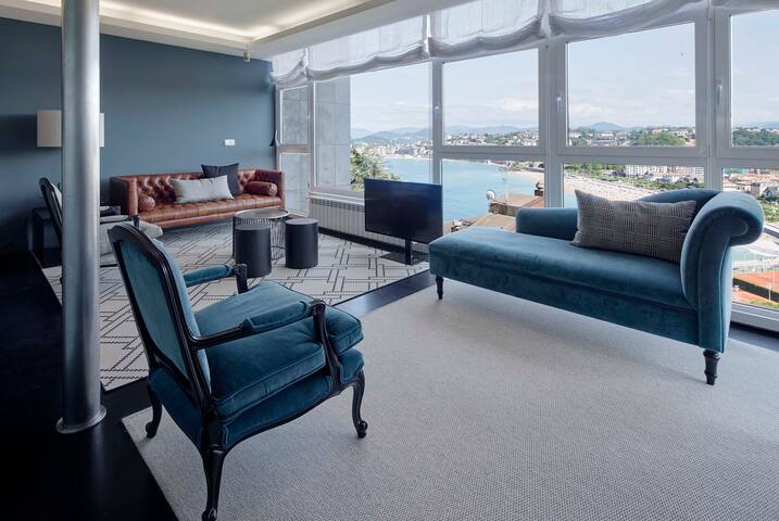 Santa Klara by FeelFreeRentals gallery image 2