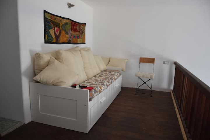 ลอฟท์พร้อมเตียงโซฟาคู่ (ชั้นแรก)