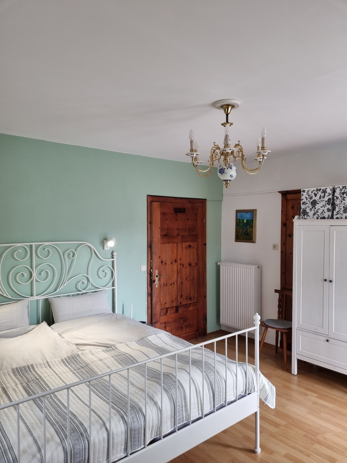 In the large double bed it is particularly cozy.