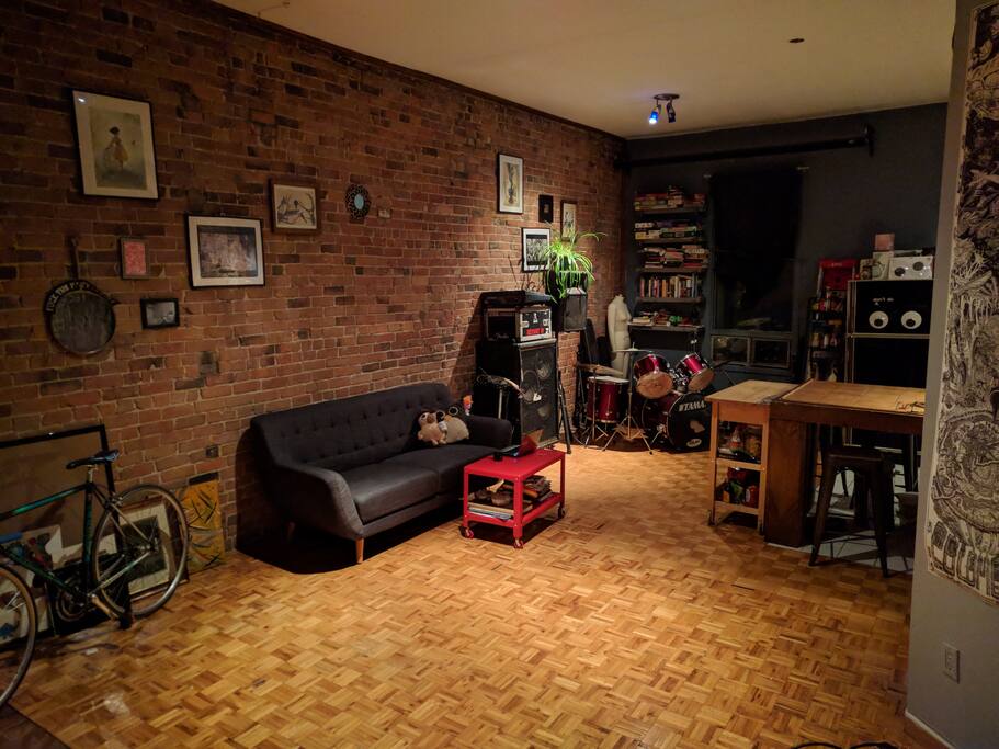 Living room / drumset