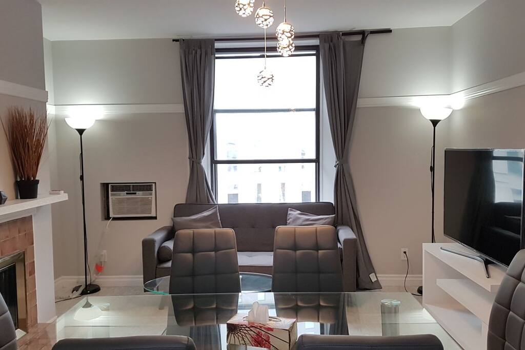 Spacious living room