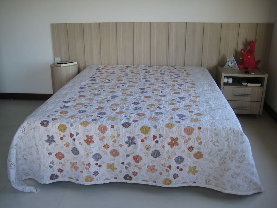 cama queen - suite principal-1
