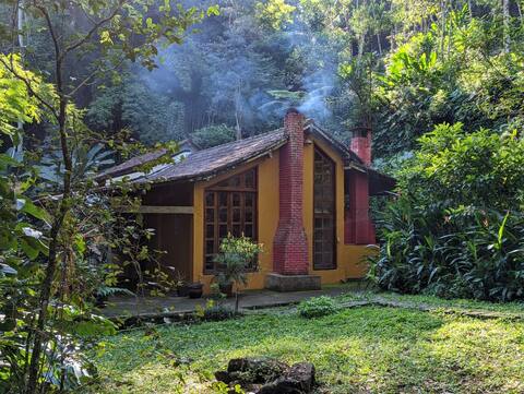 Casa em Sítio bordando the Serra de Petrópolis