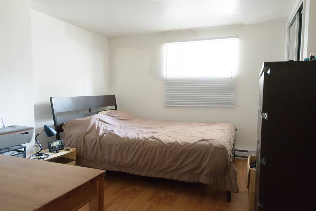 Main bedroom, queen sized bed.