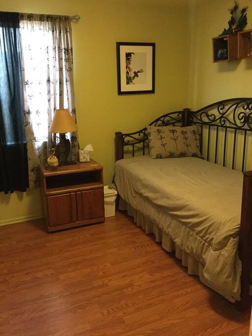 This room has a twin bed with a twin trundle bed. It sleeps 2.