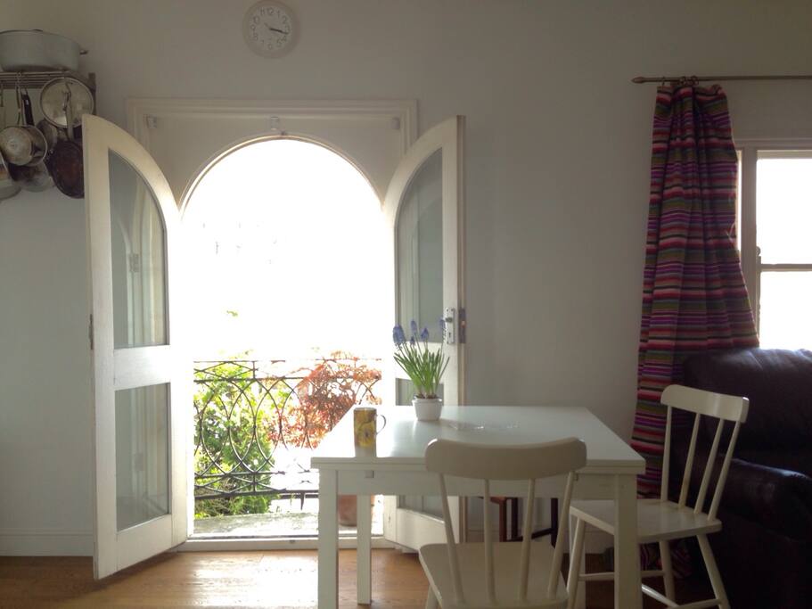 Open plan kitchen/dining room