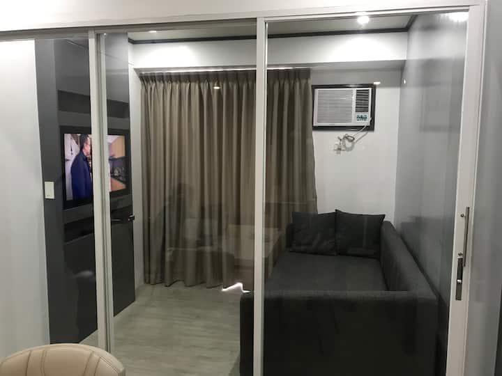 2 Bedroom Condominium Across Ayala Capitol Central - Silay City