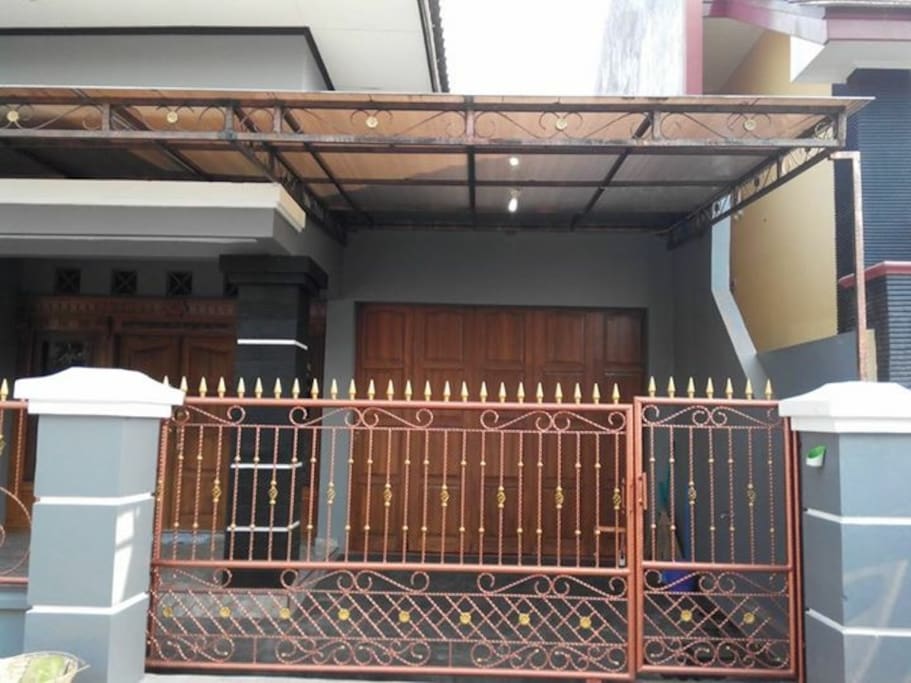 Family Homestay. Nikmatnya bermalam di Jogja seperti di rumah sendiri.