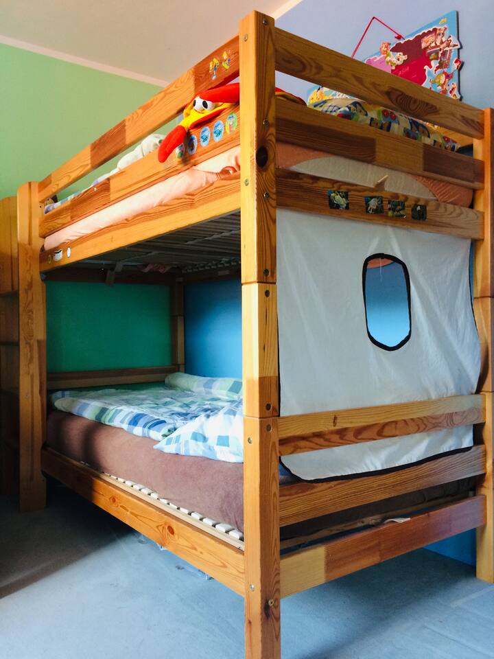 Ložnice 3 - patrová postel 