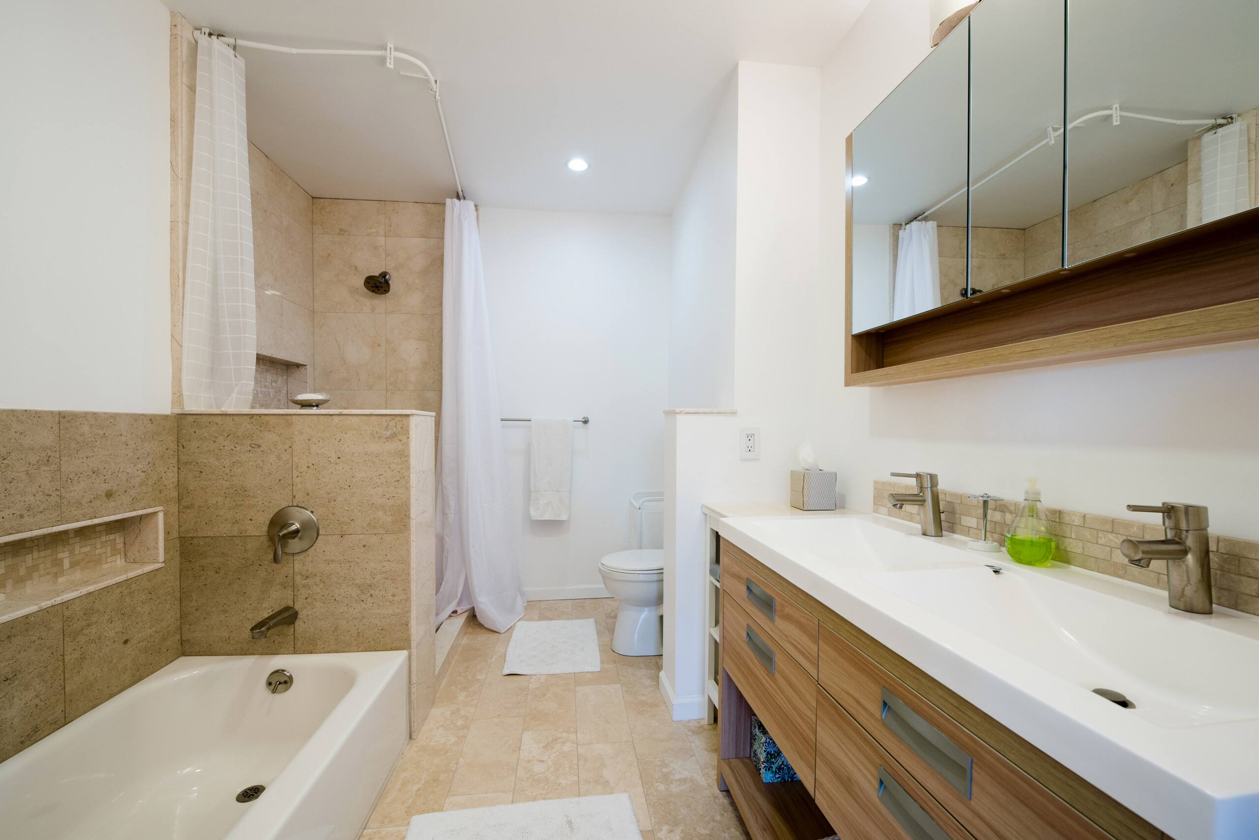 Home in San Francisco · ★4.86 · 1 bedroom · 1 bed · 1 bath - Image 36