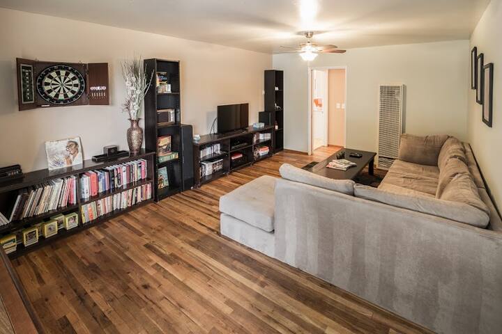 Charming 2 bedroom house gallery image 2