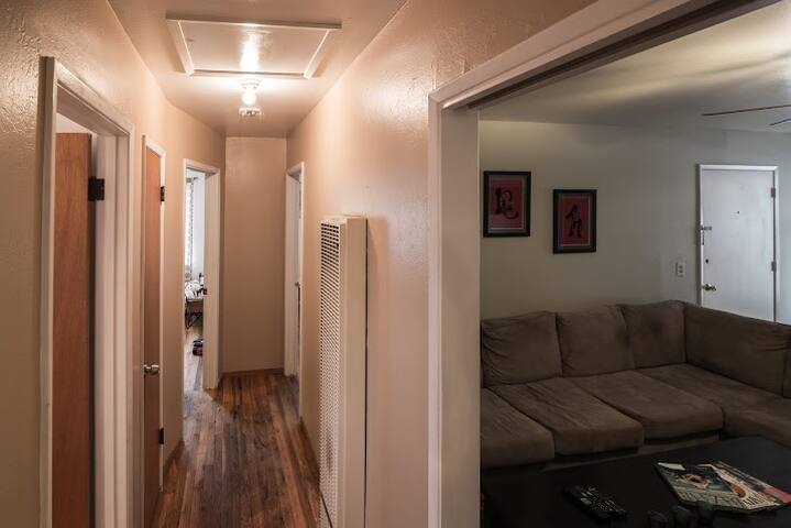 Charming 2 bedroom house gallery image 5