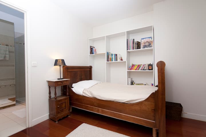 Pequeña habitación segunda planta