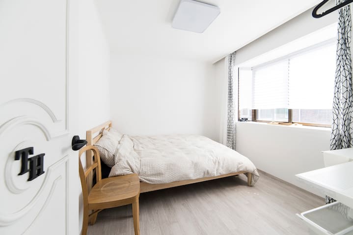 Jamsil "Comestay" TH - Double bedroom