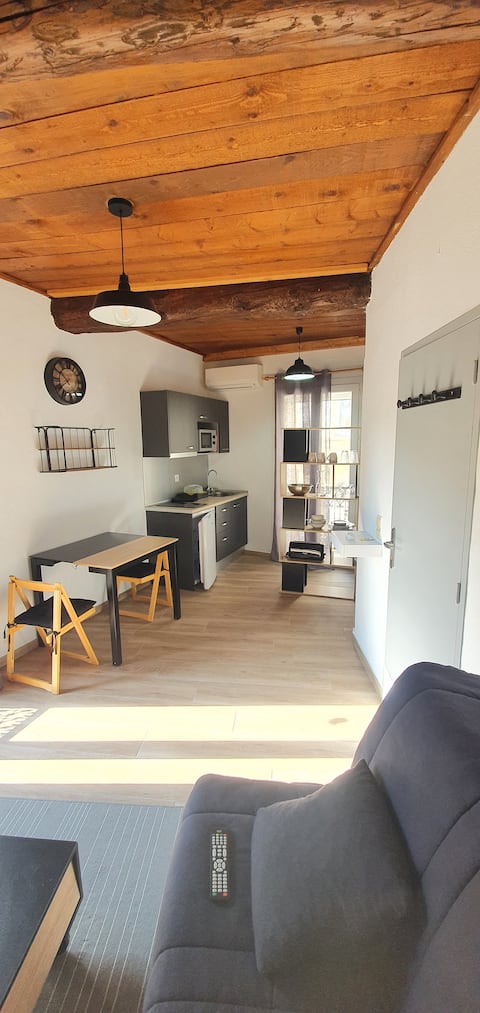 Annonce Airbnb populaire: STUDIO CASARIBES à Banyuls Sur Mer