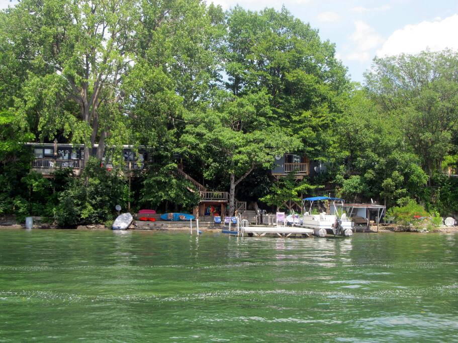 Cayuga Lake Getaway - Guest suites for Rent in Aurora, New ...