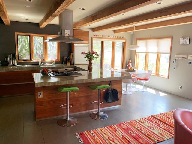 Topanga BALI Modern gallery image 3