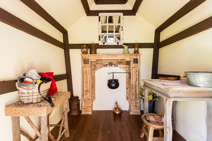 Inside the Playhouse. Includes Dwarf costumes and play sets!