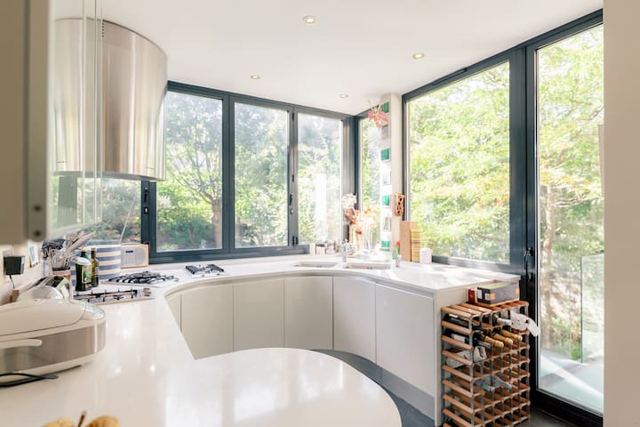 Home for Art Lovers set in Garden