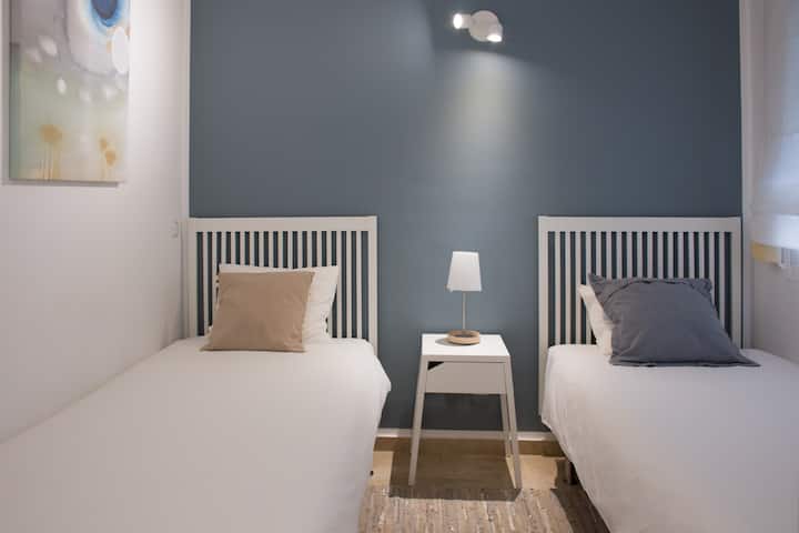 das blaue Zimmer mit 2 Einzelbetten Größe 90x200